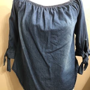 Been worn twice. Good condition.